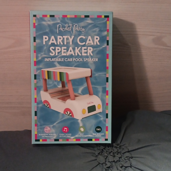 Inflatable pool speaker bluetooth - Picture 1 of 3